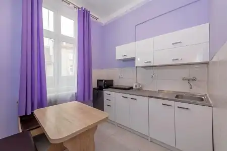 Hostel 70S - 127