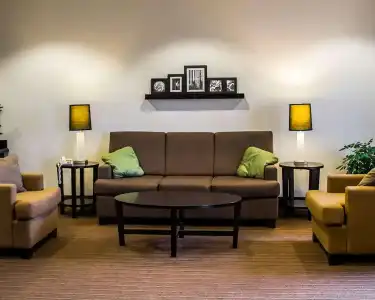 Express Inn & Suites - 21
