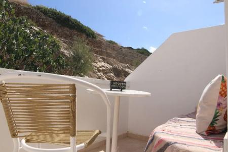 Armadoros / Ios Backpackers - 18
