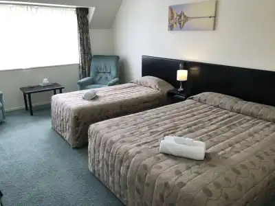 Legends Motel - 1