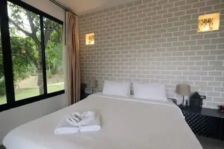 Hi - Scene Resort - 64