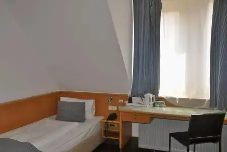 The 4You Hostel & - 0
