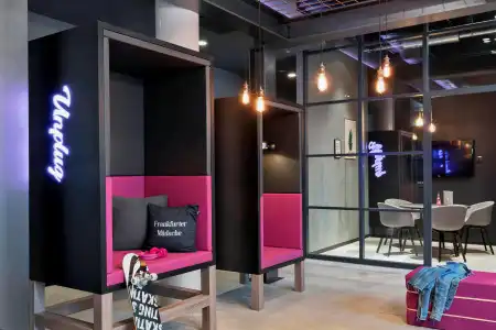 MOXY Frankfurt East - 28