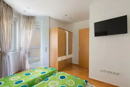 Montelux Apartments - 105