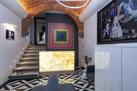 Kairos by Florence Art Apartments - 9