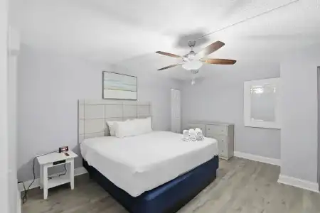 The Maverick Resort - 11