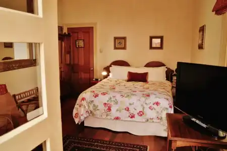 Fire Station Inn - 4
