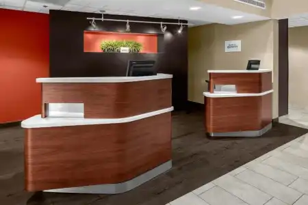 Courtyard by Marriott Wilmington / Wrightsville Beach - 1