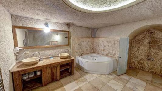 Elegance Cave Suites - 63