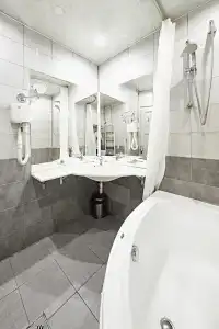 Relax Comfort Suites - 100