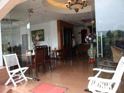 Hoa Phat & Apartment - 28
