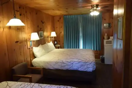 Park Motel and Cabins - 192