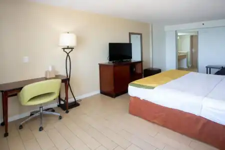 Super 8 By Wyndham Virginia Beach Oceanfront - 30