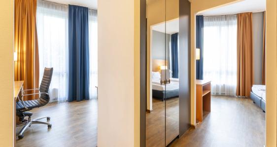 PLAZA Premium Köln - 6