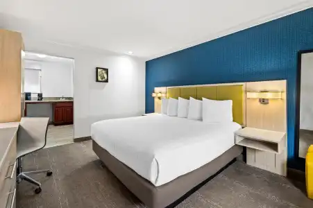 SureStay by Best Western Santa Monica - 57