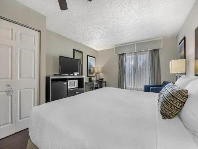 Best Western Pier Point Inn - 42