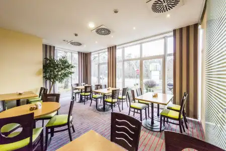 Holiday Inn Express Frankfurt Airport by IHG - 14