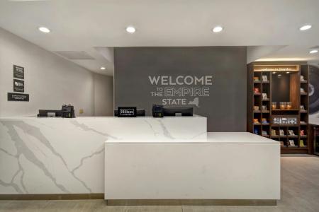 Hampton Inn NY-JFK - 40