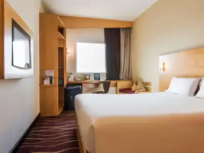 Ibis Muscat - 19