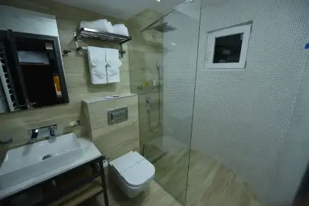 Dream House & Spa - 6