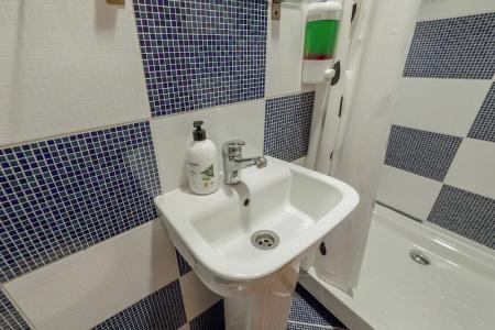DownTown Guest House - 176