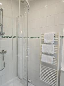 Le Castel Guesthouse - 59