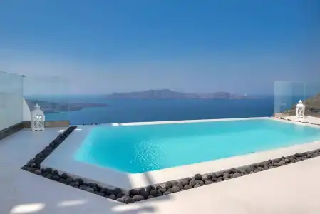Daydream Luxury Suites - 8