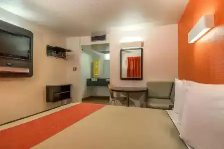 Motel 6 Carlsbad, CA Beach - 28