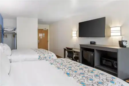 SureStay Plus By Best Western Niagara Falls East - 38