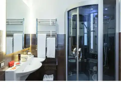 Lh Royal Suites - 8
