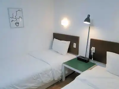 Ekonomy Haeundae Guesthouse - 54