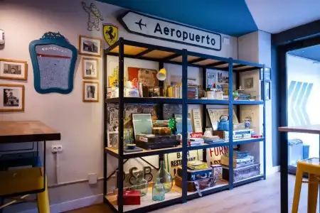 Factory Hostels Barcelona - 11