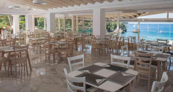 Blue Princess Beach & Suites - 21