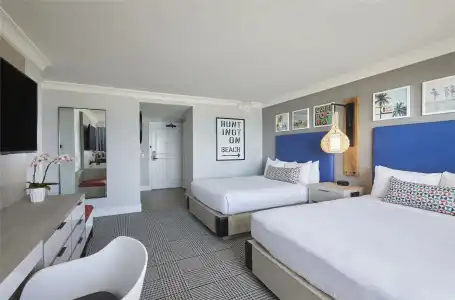 The Waterfront Beach Resort, A Hilton - 58