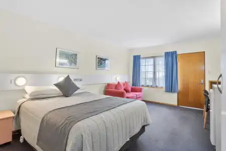 Martin Cash Motel - 1