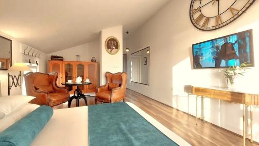 Refresh Boutique Apartments - 16