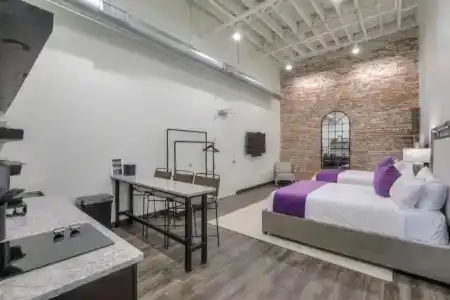 Studio 154 Luxury - 53