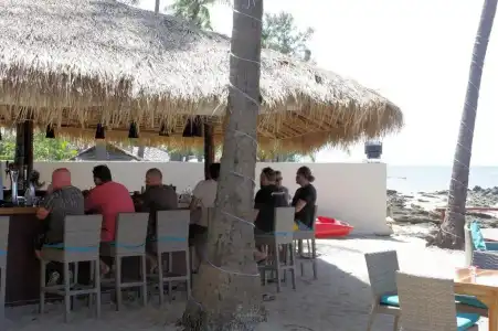 Thai House Beach Resort - 9