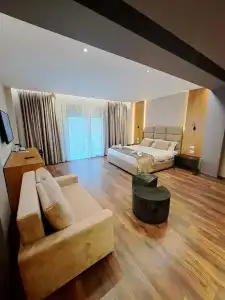 Olivia's Hill Resort - 7