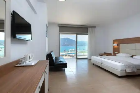 Royal Bay - 40