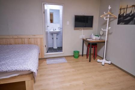 Seoul Station R Guesthouse - 79