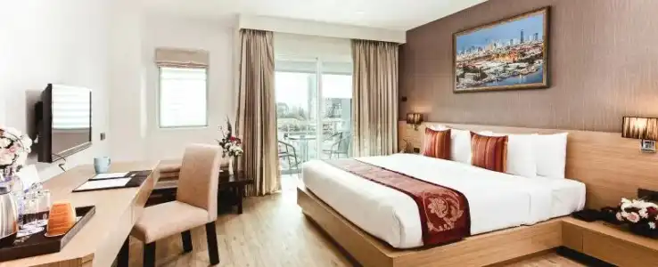 Adelphi Pattaya - 33