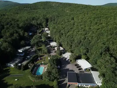 Bar Harbor Motel - 20