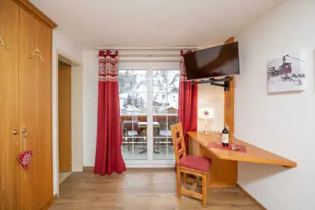 Grichting & Serviced Apartments - 131