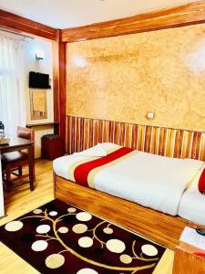 Thamel Seasons - 41