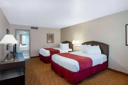Ramada by Wyndham Kissimmee Gateway - 44
