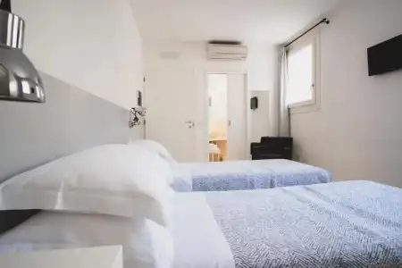 Casa Fola - City Centre Rooms - 29