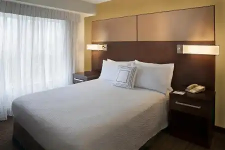Cambridge Suites Mississauga - 24