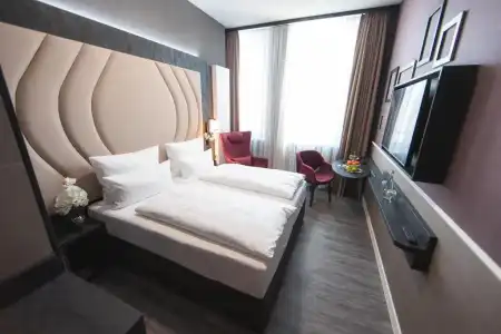 PLAZA Premium - 115