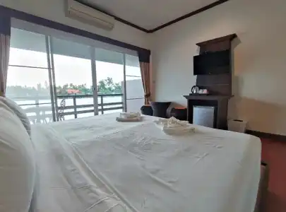 Baantip Suantong - 25